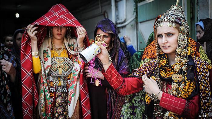 برگزاری مراسم عروسی های سنتی در گوشه و کنار کشور