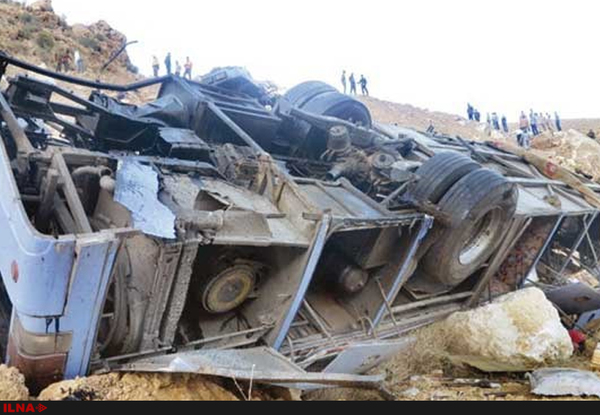 دلایل بروز حادثه اتوبوس سربازان در استان فارس