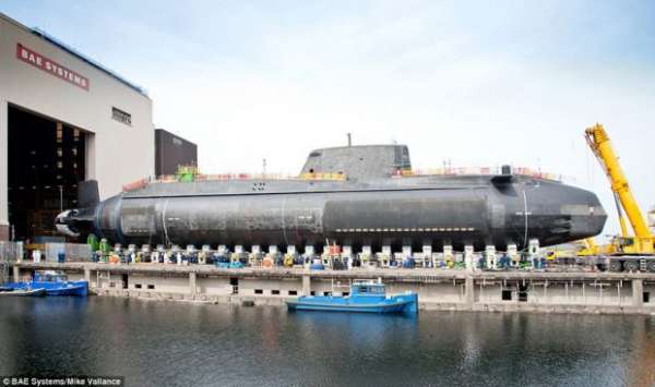 زیر دریایی هسته ای جدید انگلیس