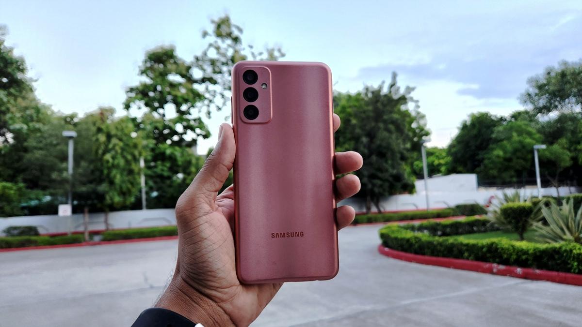 لیست قیمت گوشی سامسونگ امروز 16 خرداد 1402 [اقتصادی، میان‌رده و پرچمدار]