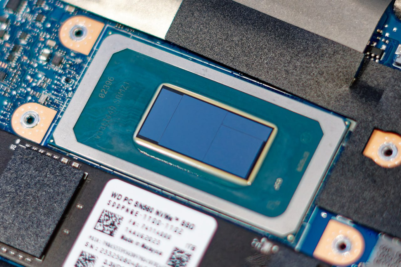 نمای نزدیک از پردازنده‌ میتیور لیک اینتل