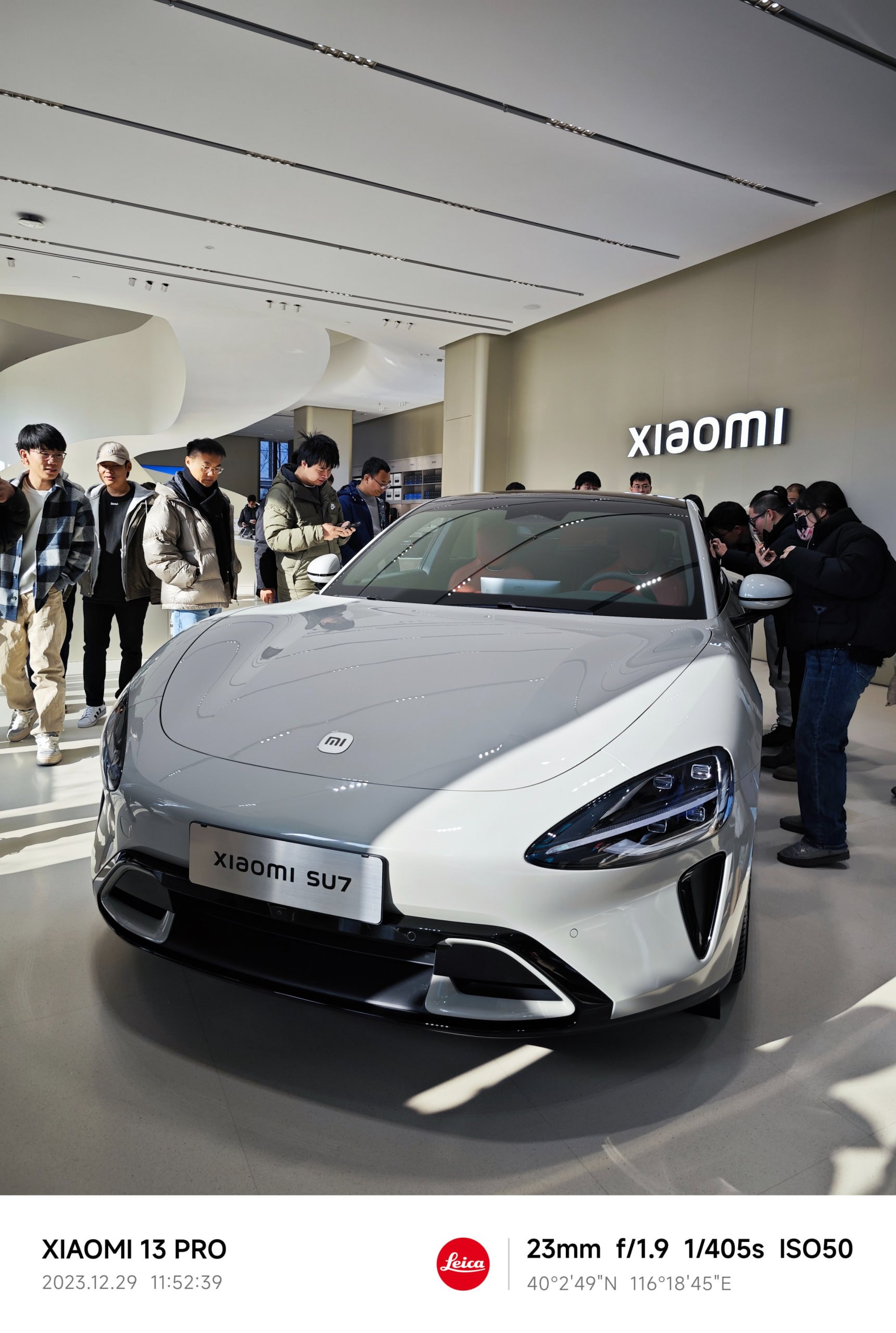 ® تصاویری از خودروی برقی Xiaomi SU7 در کمپ شیائومی