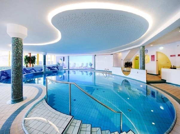 چطور در روزهای سرد، با استخر سرپوشیده تهران تناسب اندام‌مان را حفظ کنیم؟