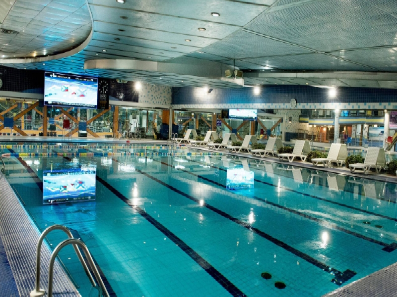 استخر سرپوشیده