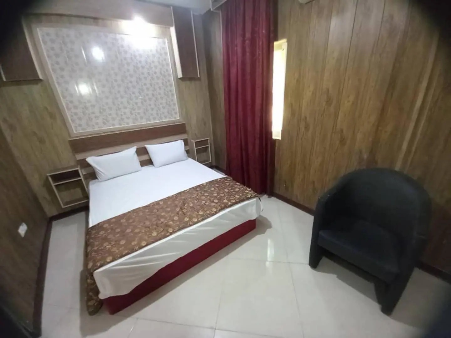 هتل پانیذ کیش از هتل های ارزان کیش نزدیک دریا