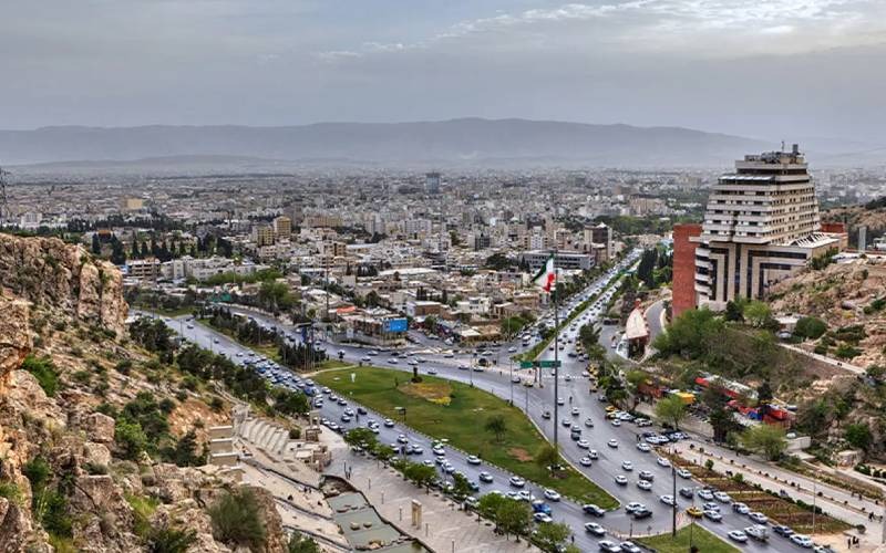 جاهای دیدنی و تفریحات رایگان شیراز؛ راهنمای سفر کم هزینه جاهای دیدنی و تفریحات رایگان شیراز؛ راهنمای سفر کم هزینه