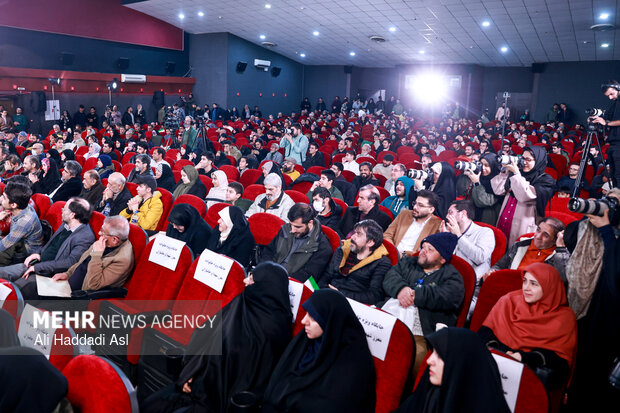 شانزدهمین جشنواره عمار در ایستگاه پایانی؛ بهروز افخمی تجلیل شد