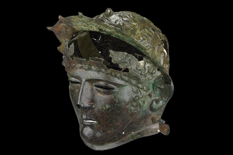 اسرار کلاه‌خود نقاب‌دارِ ۲ هزار ساله رومی