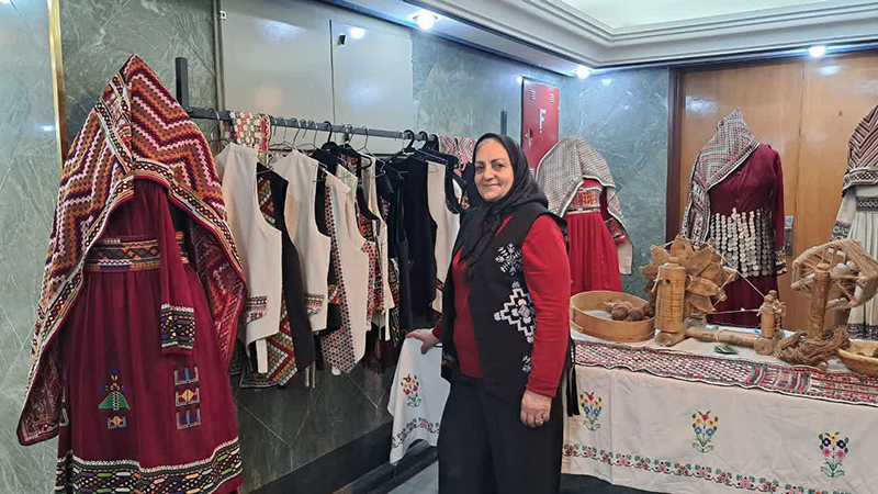 بازگشت مد به ریشهها؛ وقتی جلیقه ایرانی دوباره نقشه فرهنگی ایران را دوخت بازگشت مد به ریشهها؛ وقتی جلیقه ایرانی دوباره نقشه فرهنگی ایران را دوخت